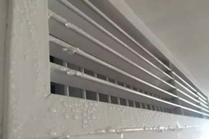空調出風口滴水原因及解決方案